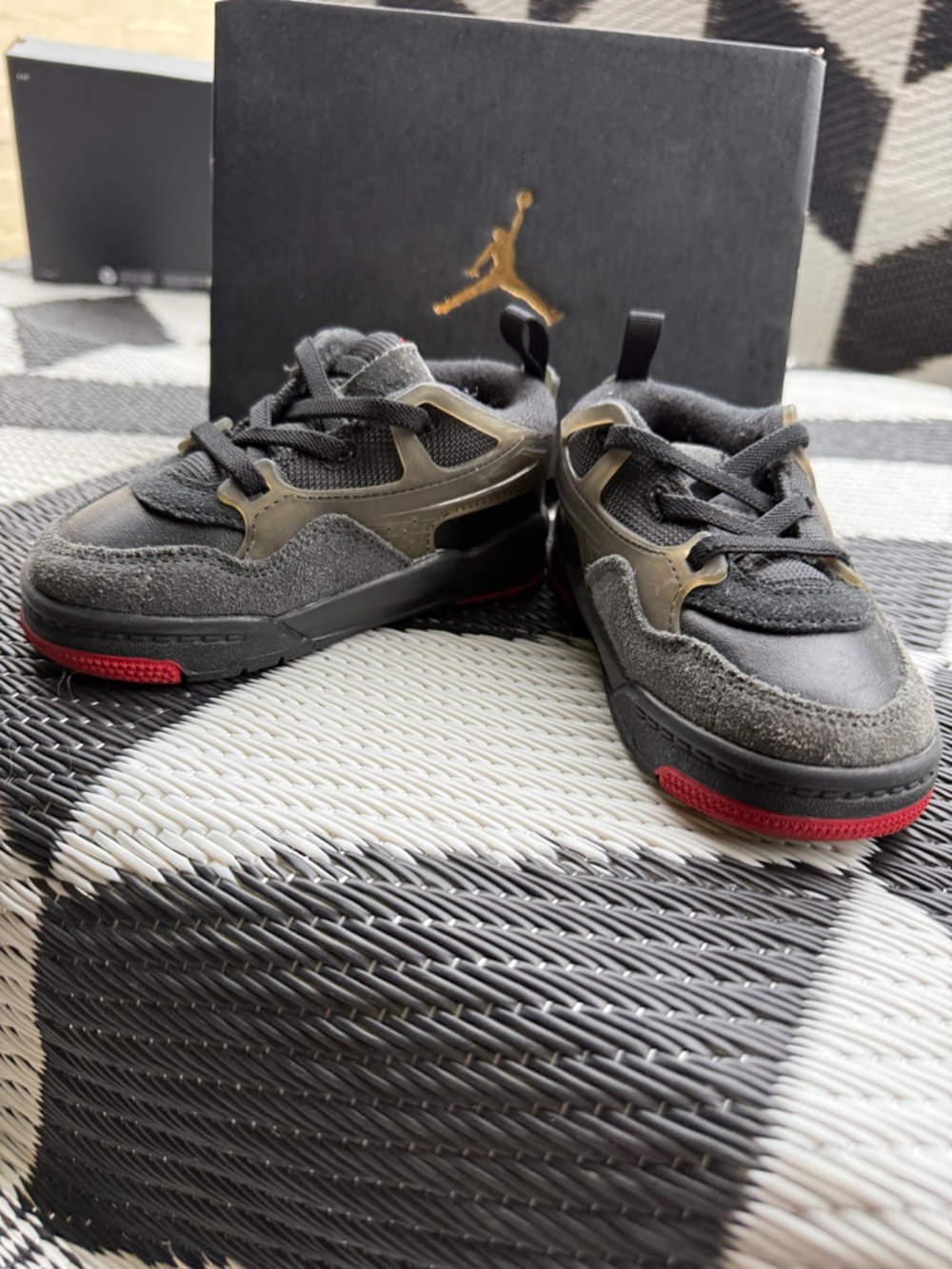 Jordan Kids Black and Red Low-Top Sneakers